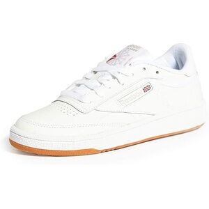 Woman’s rebook tennis shoe